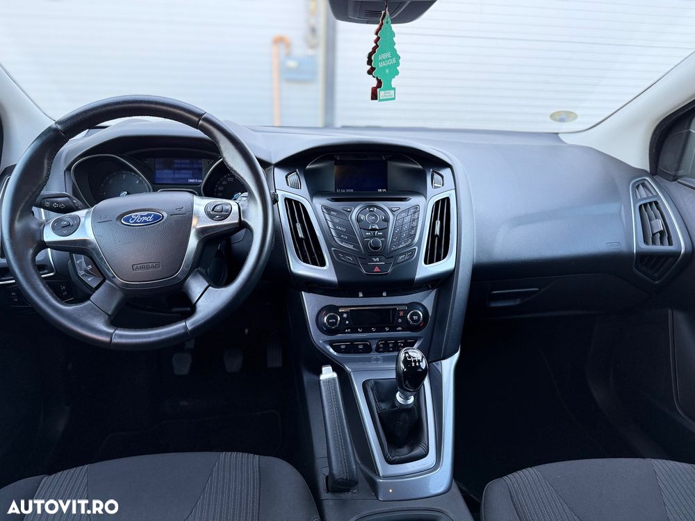 Ford Focus 1.6 TDCI ECOnetic 99g Start-Stopp-System Titanium - 9