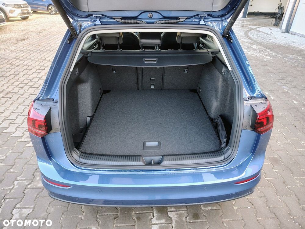 Volkswagen Golf Variant - 11