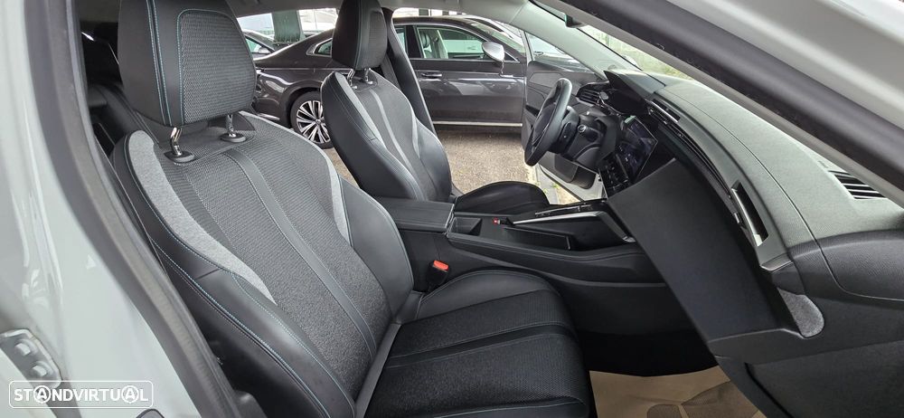 Peugeot 308 1.5 BlueHDi Allure Pack EAT8 - 39