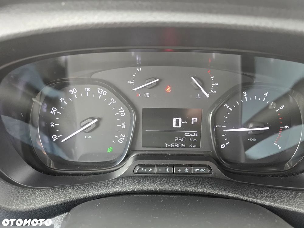 Opel VIVARO 2.0 CDTI  177KM - 20