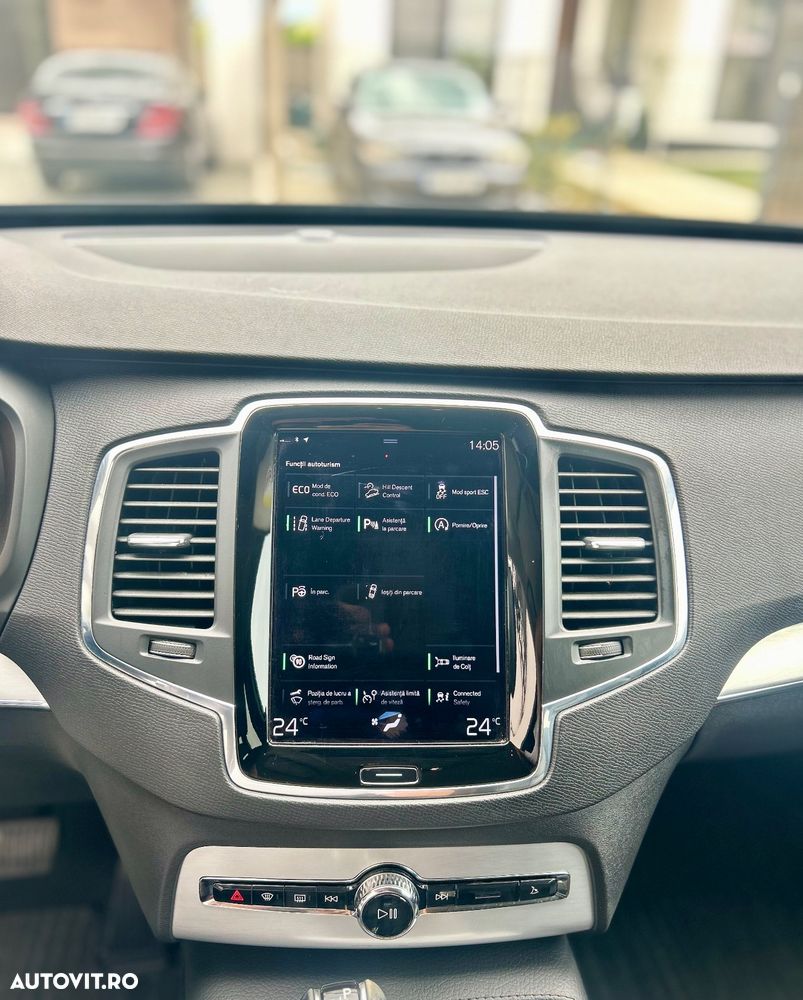 Volvo XC 90 D5 AWD Geartronic Momentum - 12