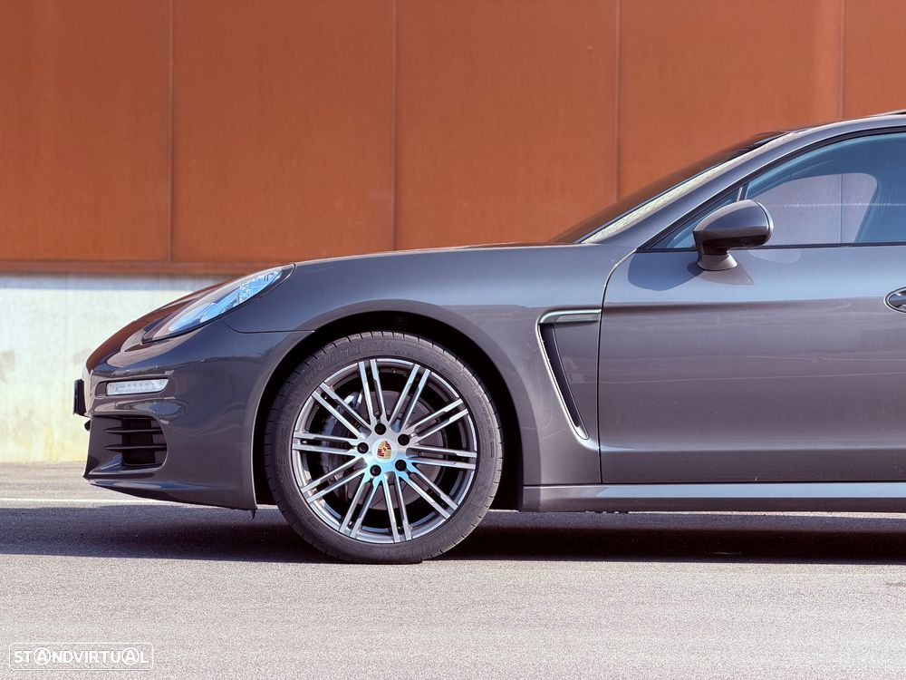 Porsche Panamera Edition - 5