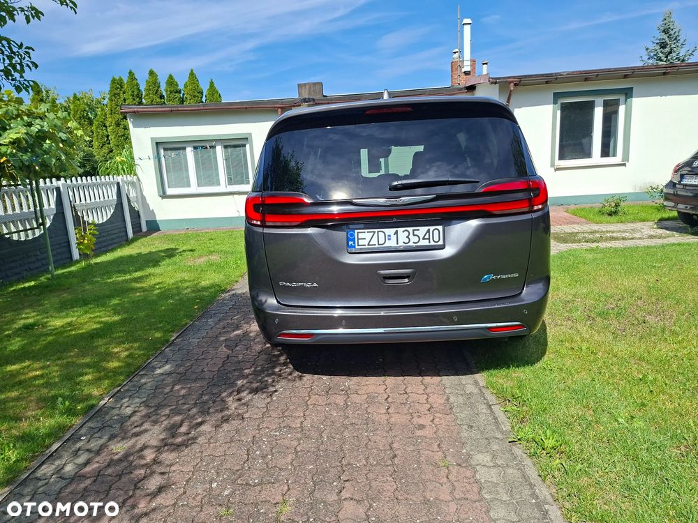 Chrysler Pacifica - 6