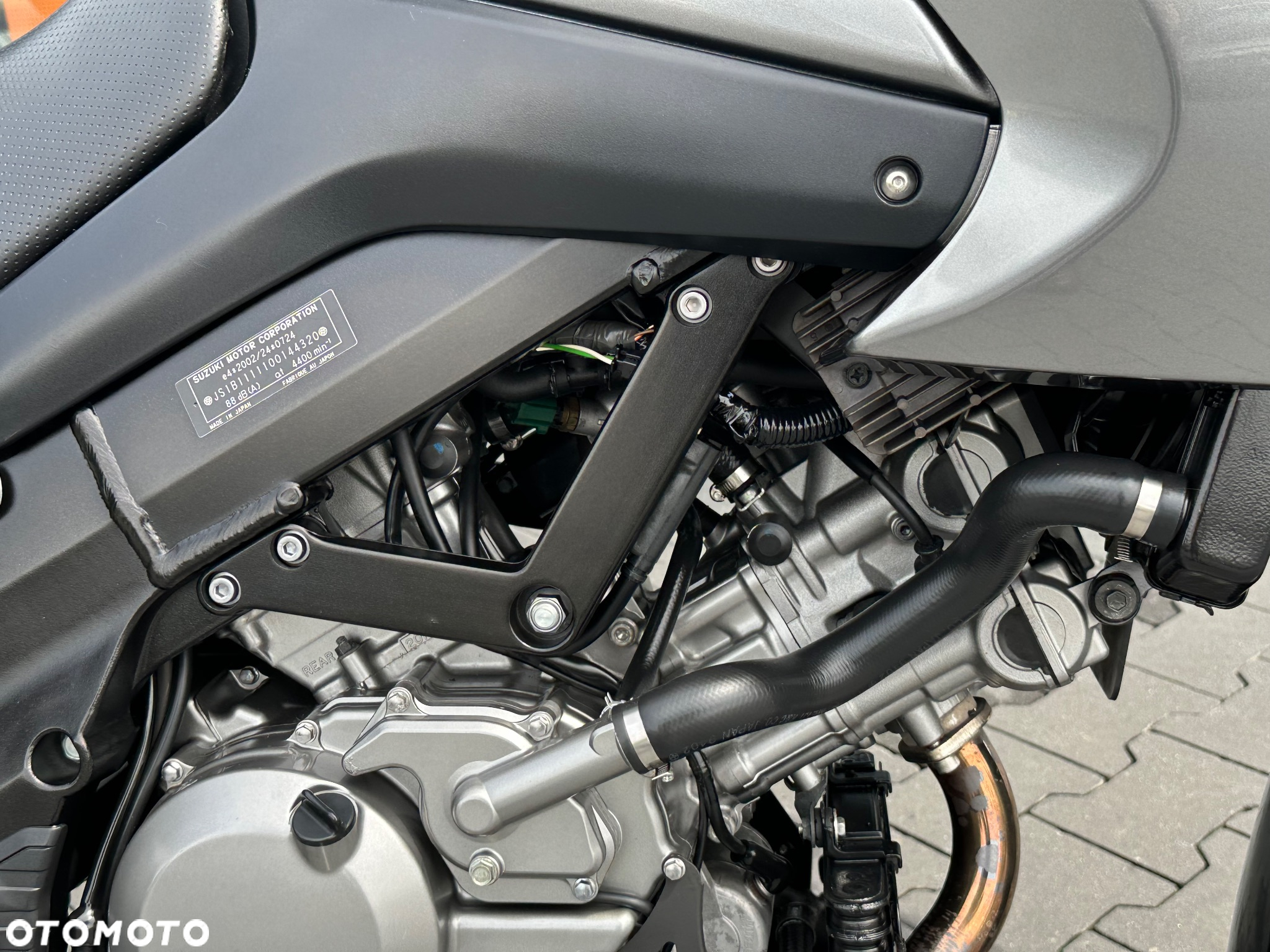 Suzuki V-STROM - 15