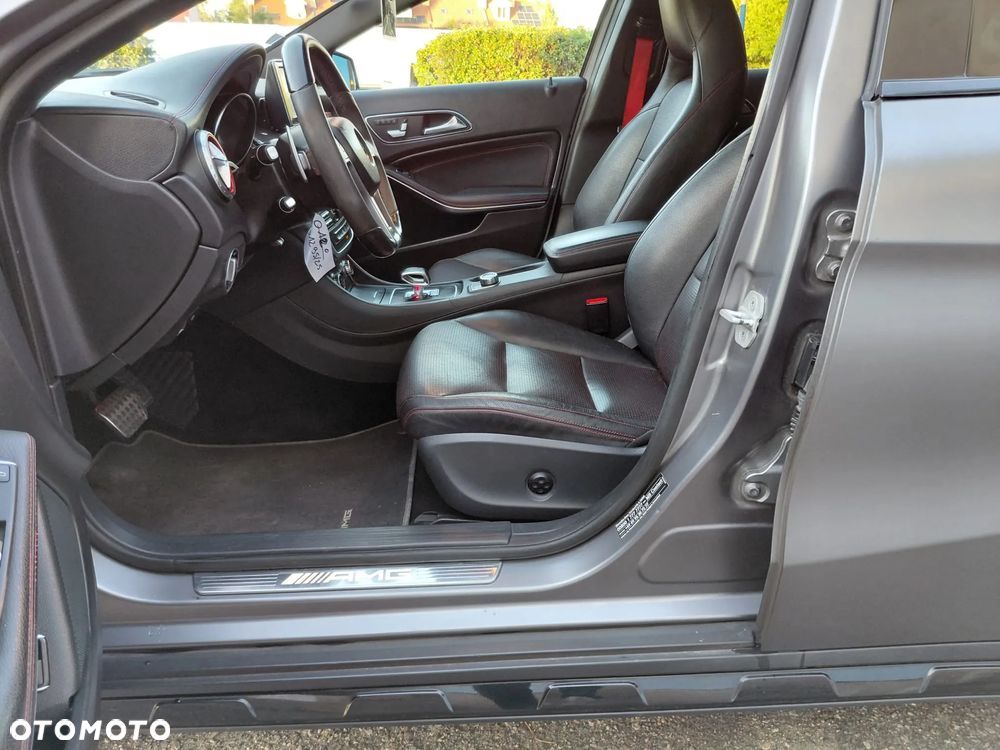 Mercedes-Benz GLA 45 AMG 4Matic 7G-DCT Edition 1 - 30