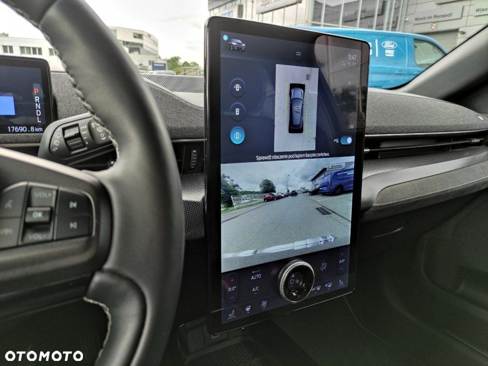 Ford Mustang Mach-E - 20