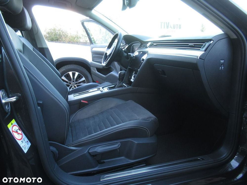 Volkswagen Passat 2.0 TDI EVO Elegance DSG - 9