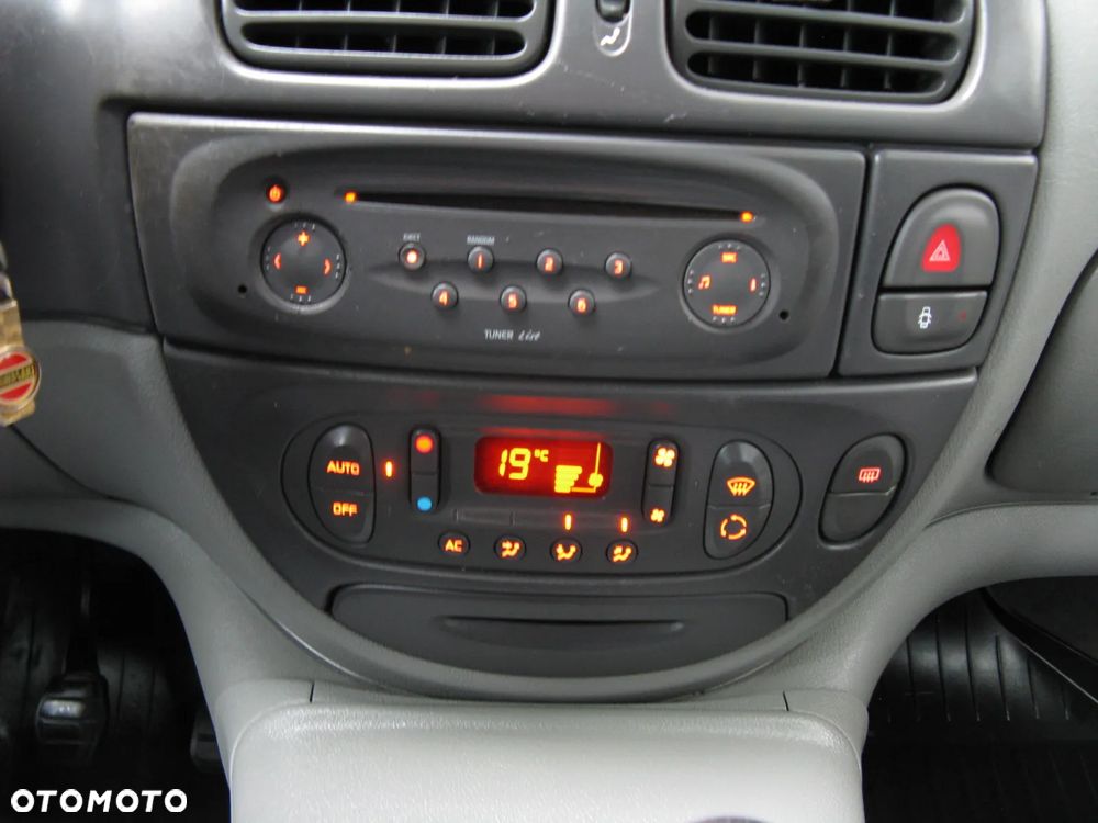 Renault Scenic Megane 1.8i RXE 16V - 27