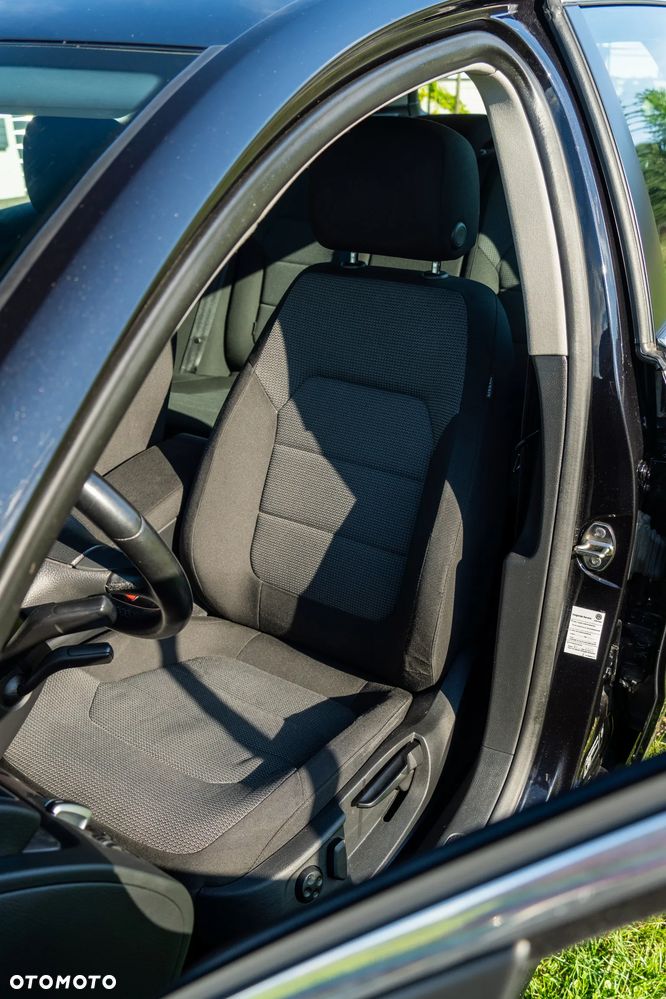 Volkswagen Passat 1.8 TSI Comfortline - 12