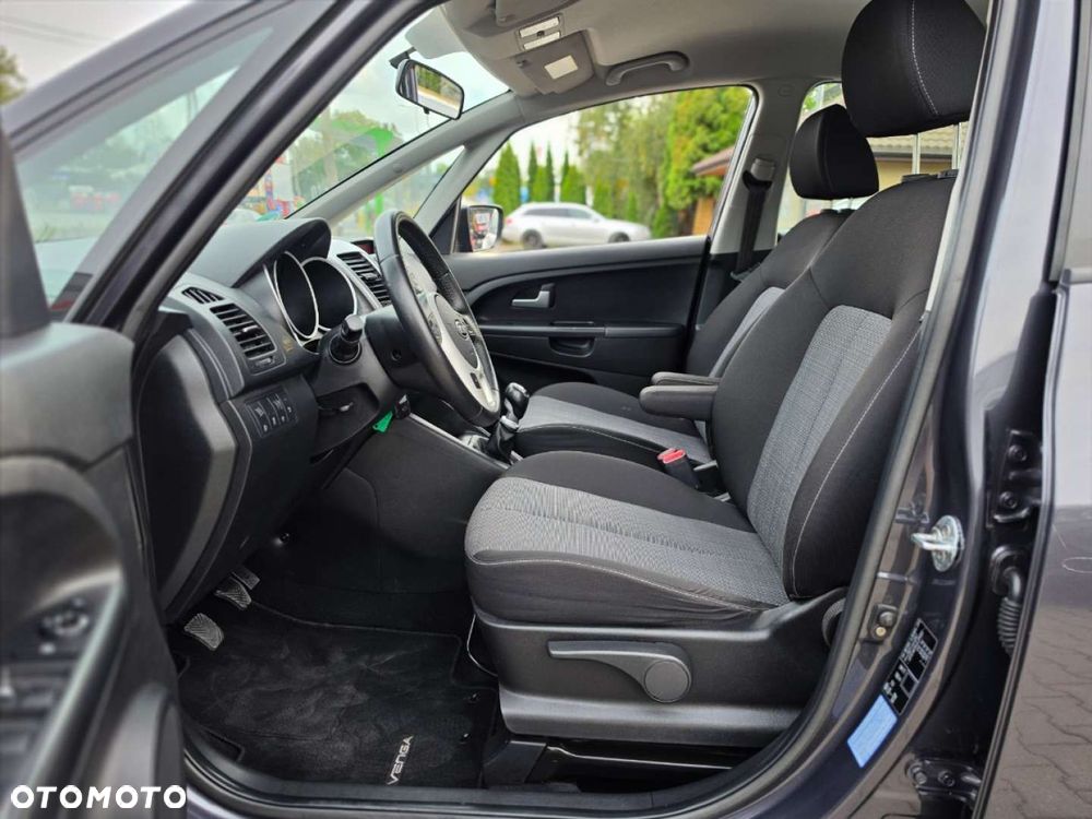 Kia Venga - 14