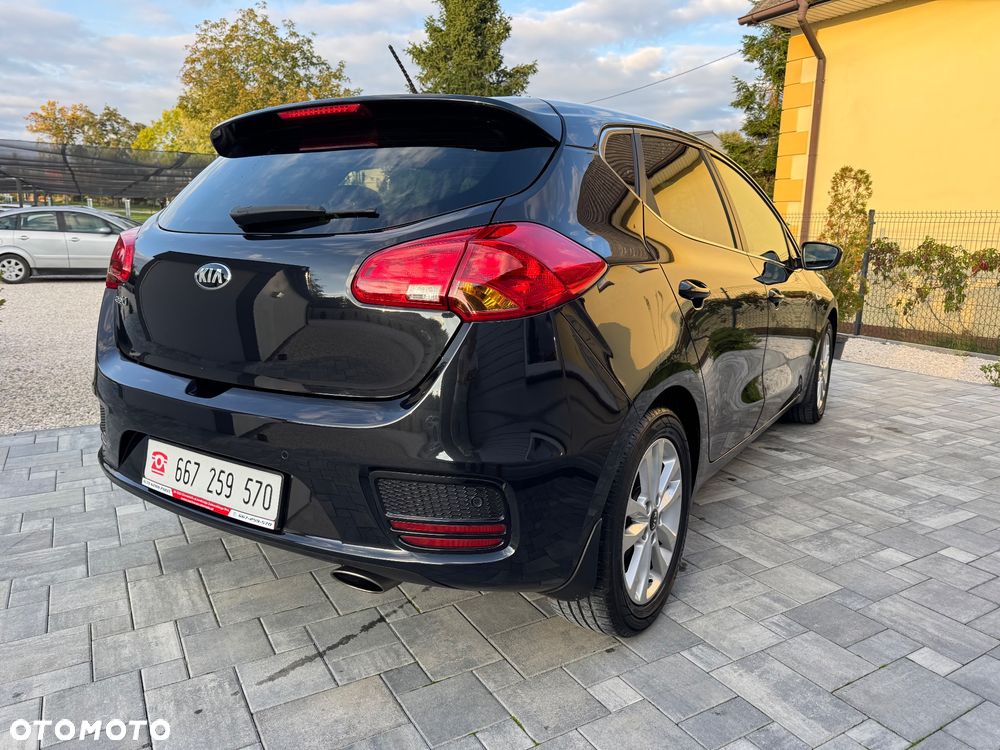 Kia Ceed 1.4 CVVT Dream-Team Edition - 15