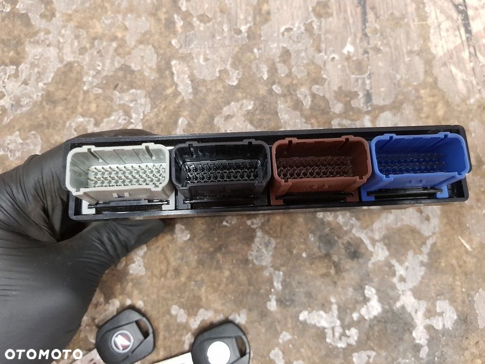 Moduł zapłonowy Ecu klucz Honda VFR 1200 F  38770-MGE-F21 - 4