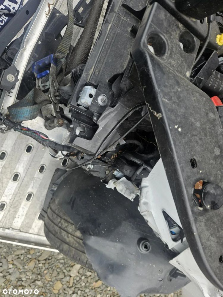 Peugeot PARTNER 1.5 diesel  BERLINGO - 12