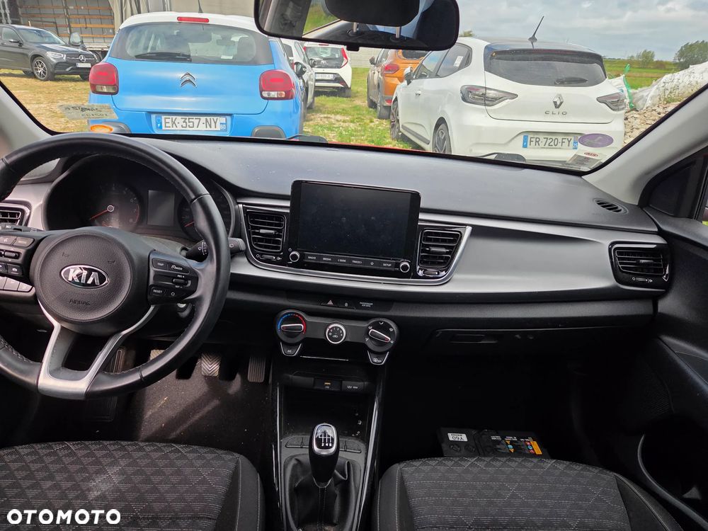 Kia Rio - 21