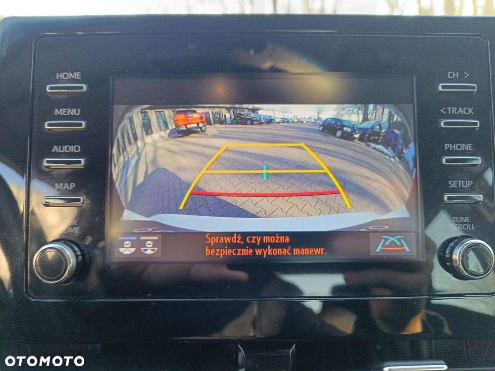 Toyota Camry 2.5 Hybrid Comfort CVT - 14