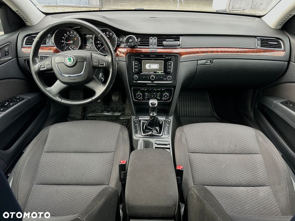 Skoda Superb 2.0 TDI Elegance - 15