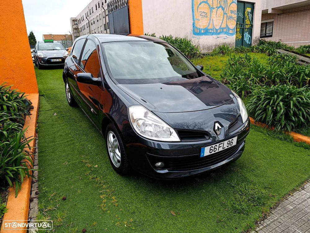 Renault Clio 1.5 DCI Dinamique - 2