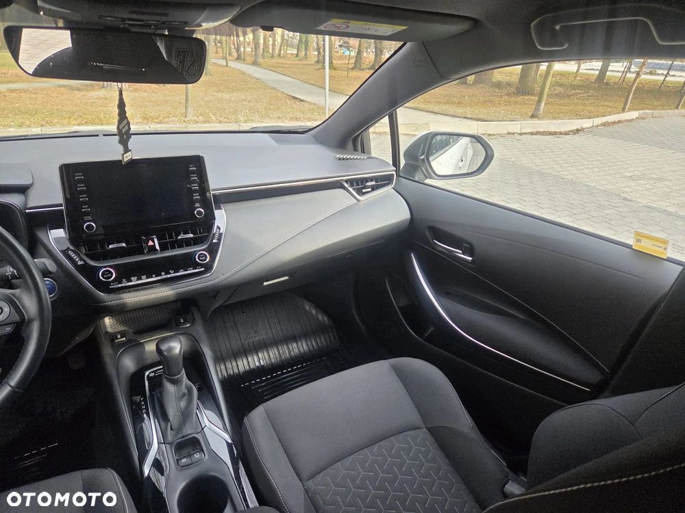 Toyota Corolla ver-1-8-hybrid-gpf-comfort - 26