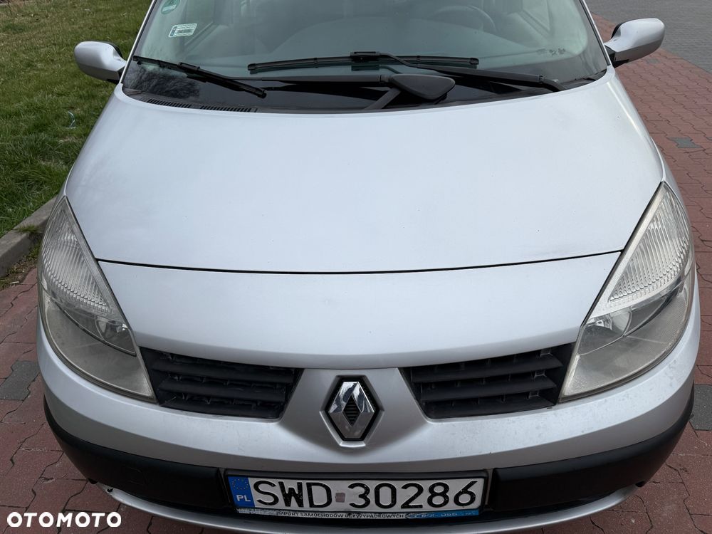 Renault Scenic 1.6 16V Confort Expression - 6