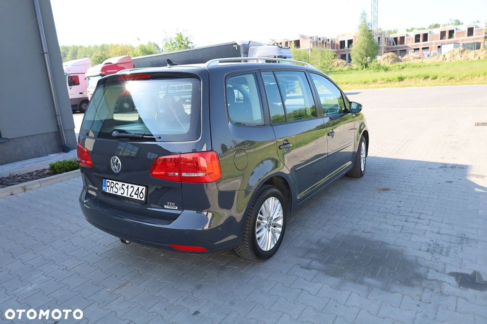 Volkswagen Touran - 26