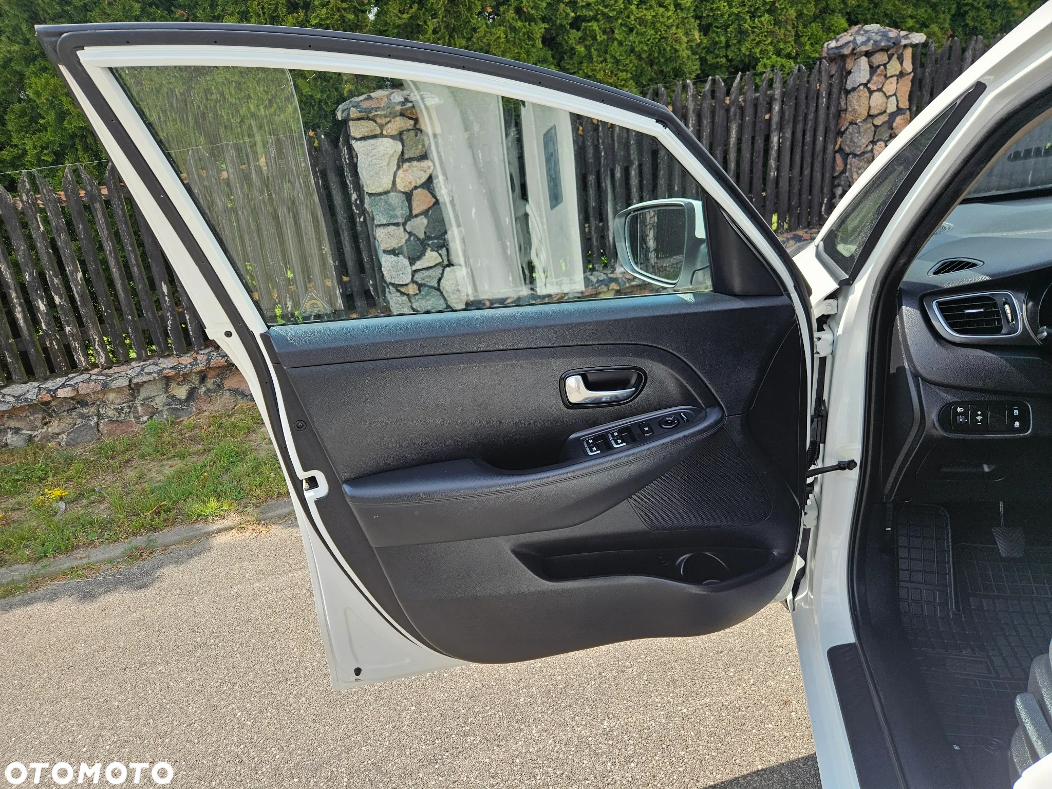 Kia Carens 1.6 GDI L EU6 - 20