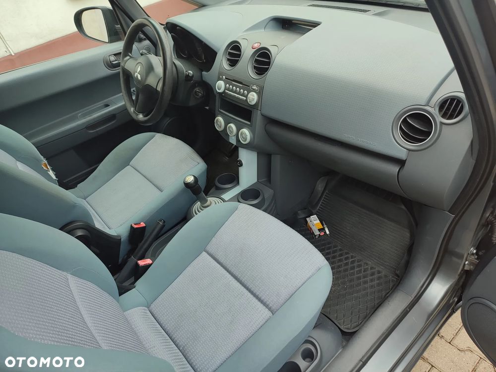 Mitsubishi Colt 1.1 Invite - 11