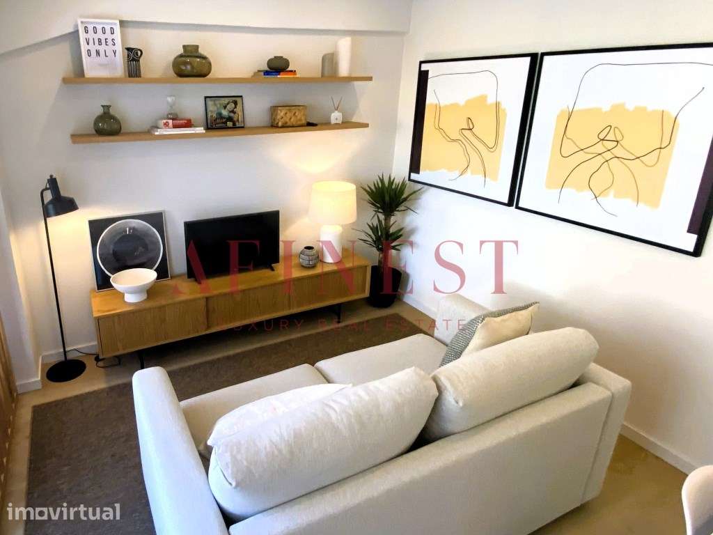 APARTAMENTO MOBILADO EM SESIMBRA EM CIMA DO MAR - Grande imagem: 4/23
