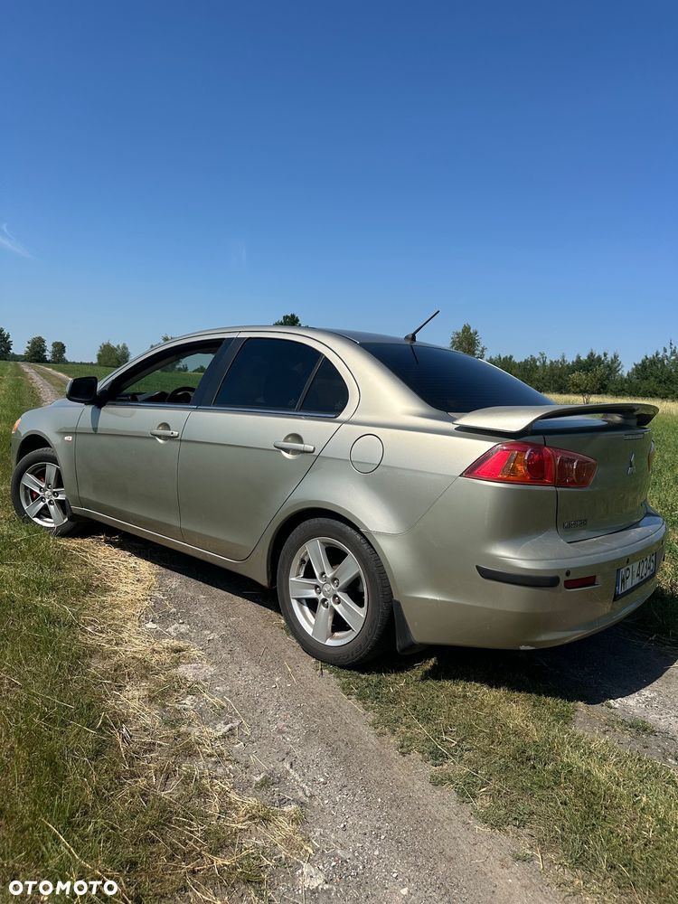 Mitsubishi Lancer 1.8 Intense - 2