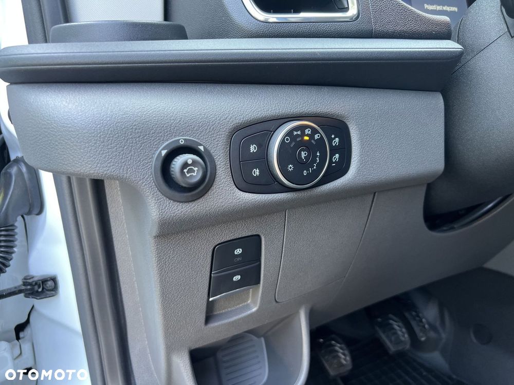 Ford Transit - 26