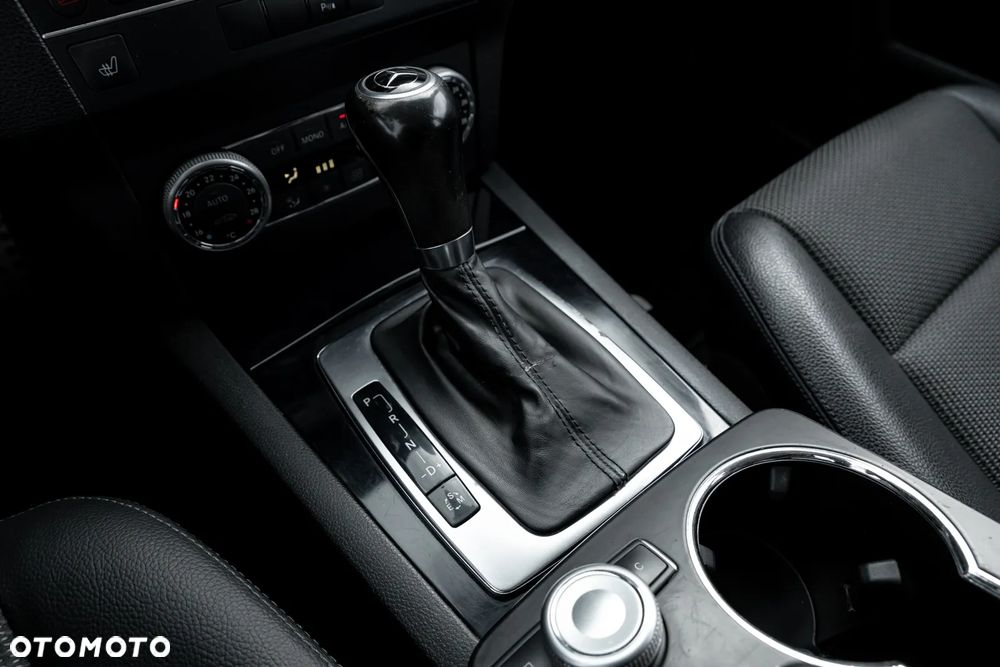 Mercedes-Benz GLK 250 BlueTEC 4Matic 7G-TRONIC - 32