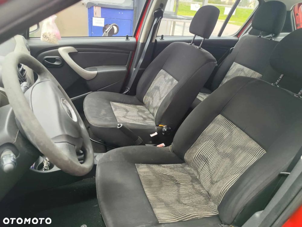 Dacia Sandero 1.2 16V Laureate - 8