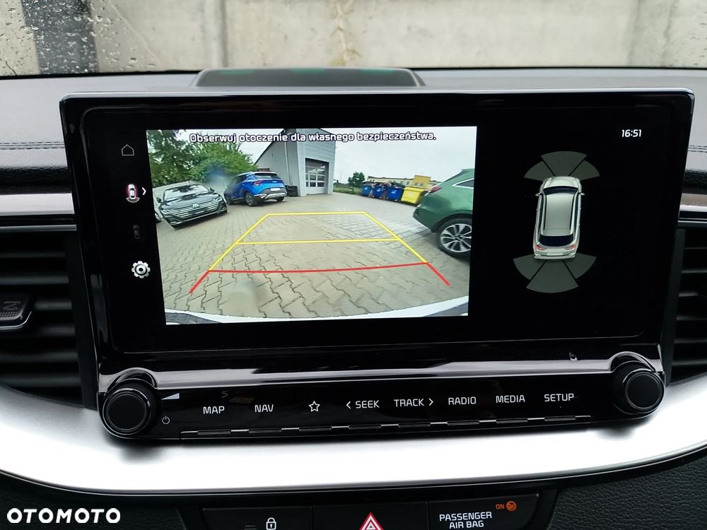 Kia Ceed - 11