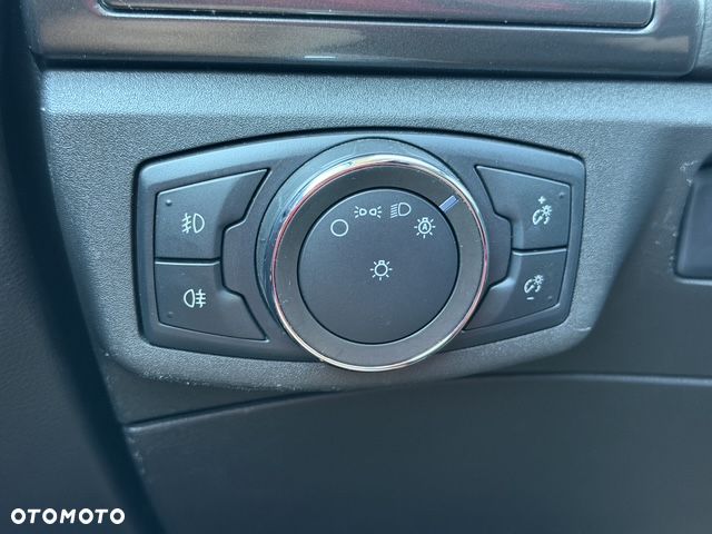 Ford Mondeo 2.0 EcoBlue Titanium - 24