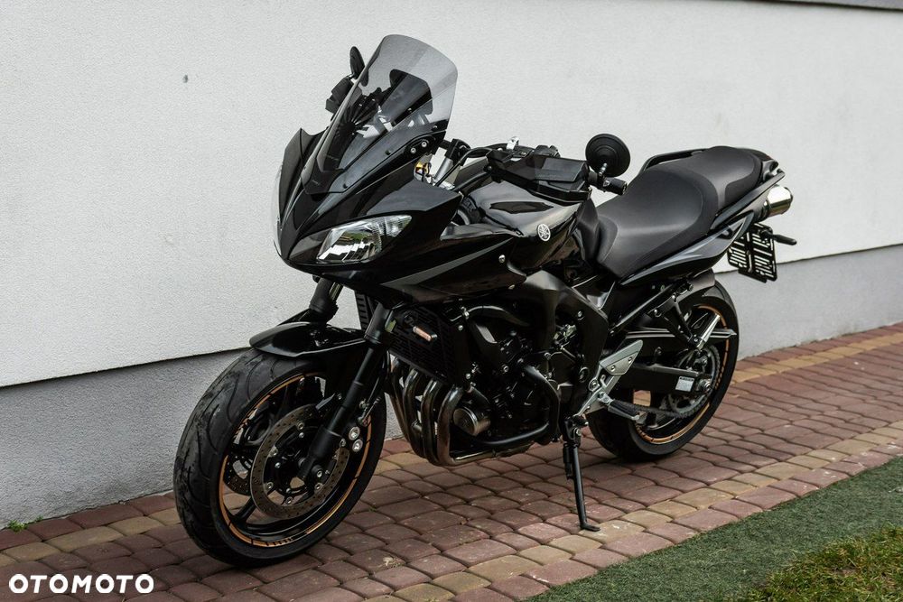 Yamaha FZ - 7
