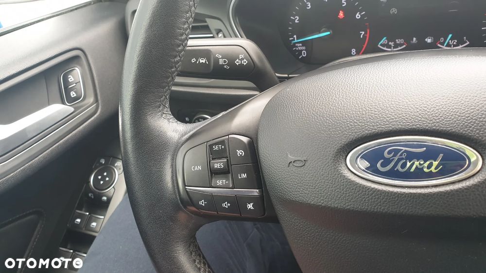 Ford Focus 1.5 EcoBoost Titanium - 23