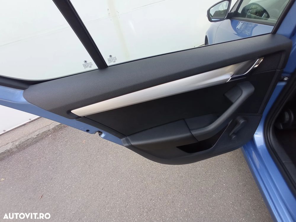 Skoda Octavia 1.6 TDI DSG Ambition - 20
