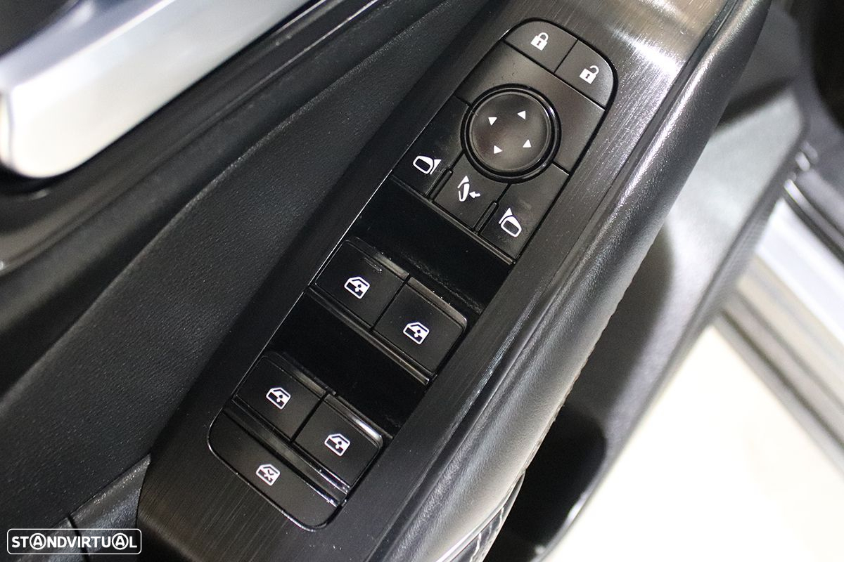Nissan Qashqai 1.3 DIG-T N-Connecta Xtronic - 22