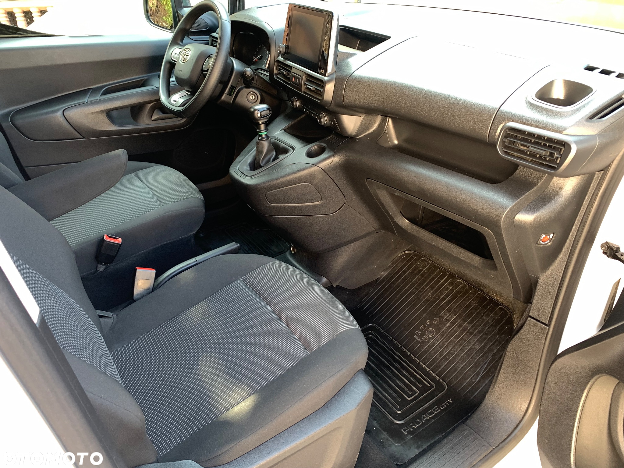 Toyota PROACE CITY - 13