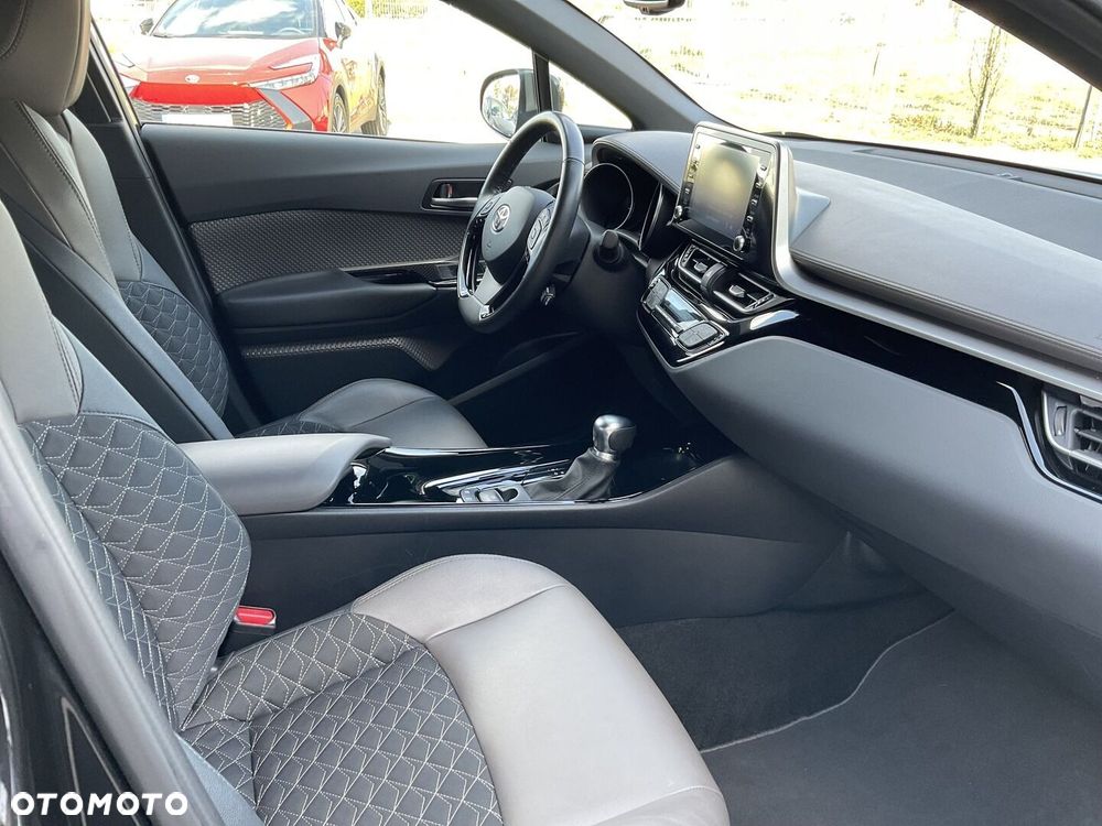 Toyota C-HR - 9