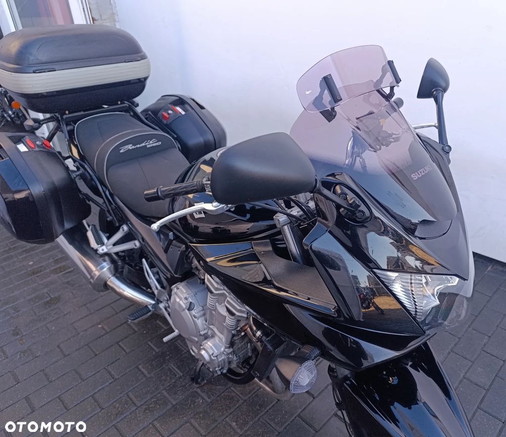 Suzuki Bandit - 32