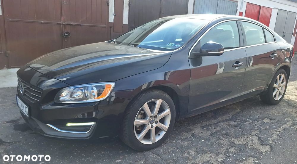Volvo S60 T5 Momentum - 2