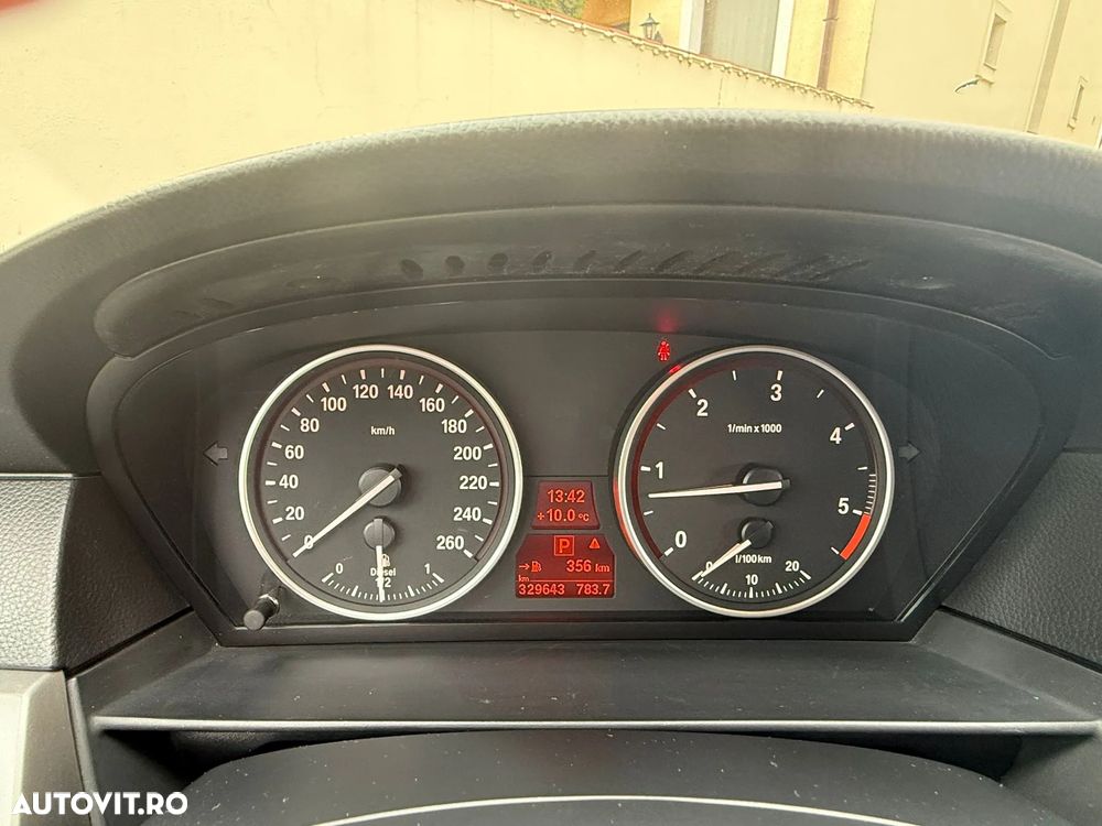 BMW Seria 5 ver-523i-aut- - 9
