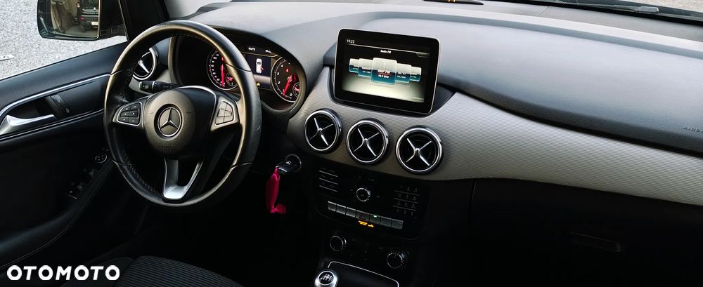 Mercedes-Benz Klasa B 180 (BlueEFFICIENCY) - 5
