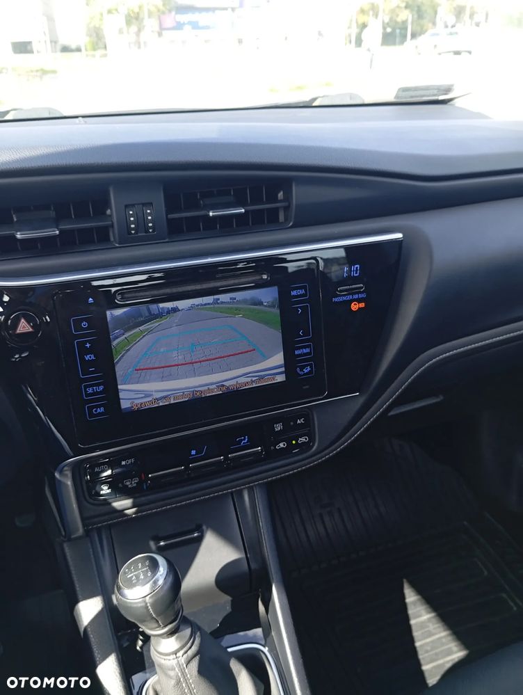 Toyota Auris 1.6 Premium - 15