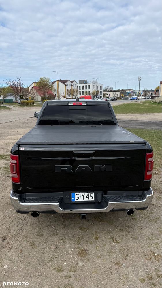 RAM 1500 Crew Cab Shortbed Laramie - 11