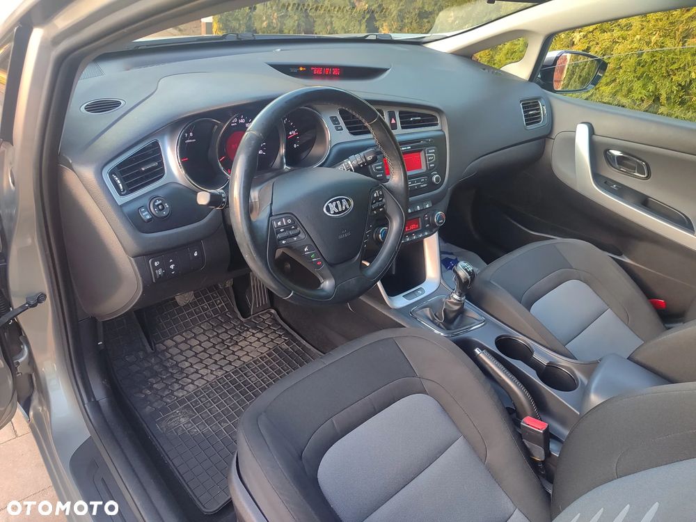 Kia Ceed 1.4 CVVT Attract - 18