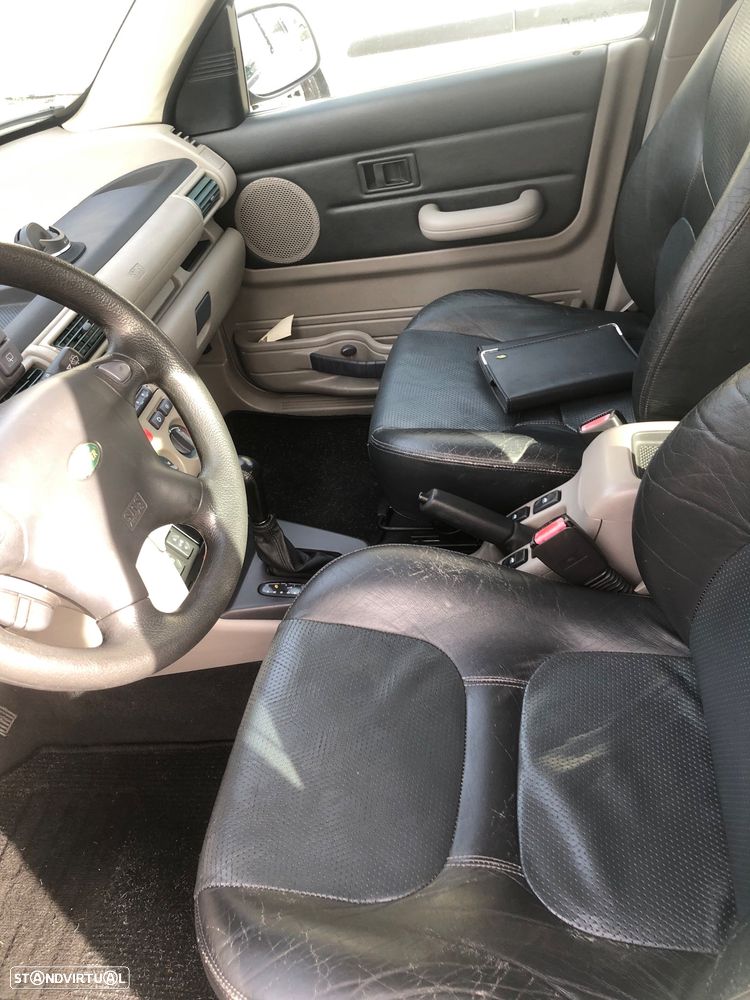 Land Rover Freelander 2.5 V6 Steptronic - 8