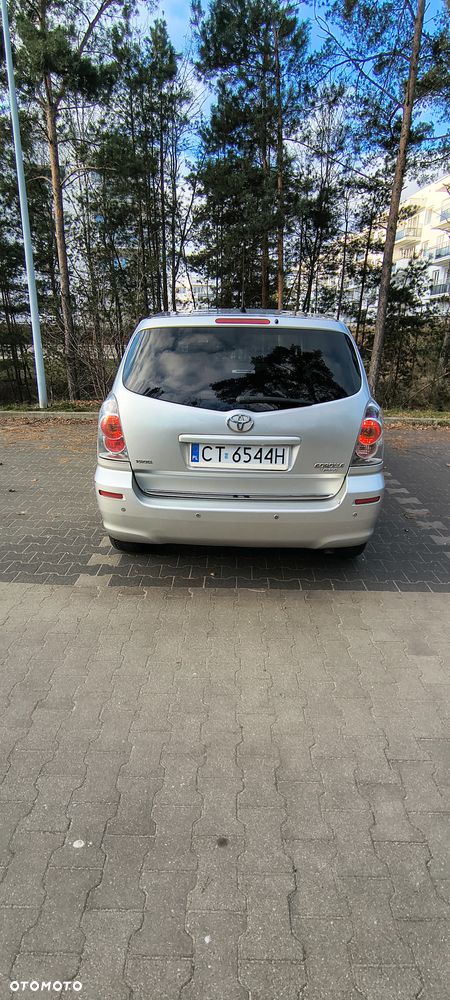 Toyota Corolla Verso - 14