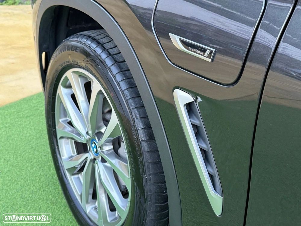 BMW X3 30 i xDrive Line Luxury - 17