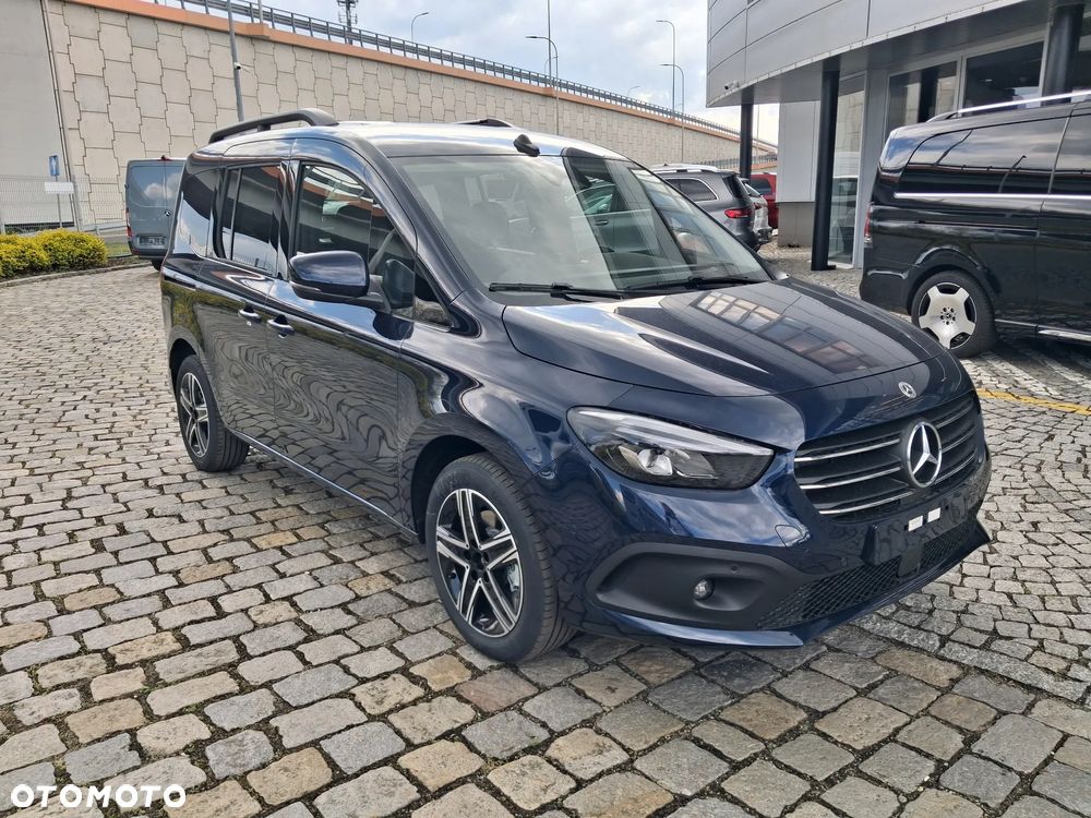 Mercedes-Benz Klasa T 180 d Progressive - 1